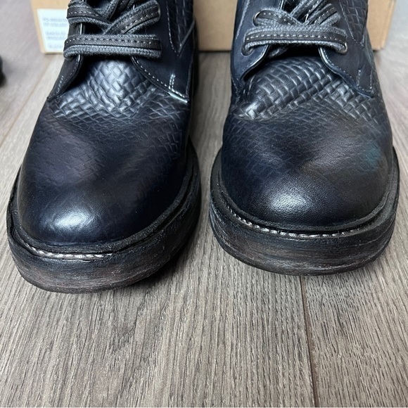 Free People Santa Fe Lace Up Boot In Black Embossed Size 39 - Picture 2 of 12